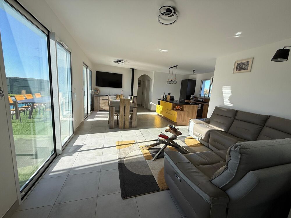 BEAU PLAIN-PIED DE 2022, 3 CH, PISCINE, DPE B, GRAND JARDIN