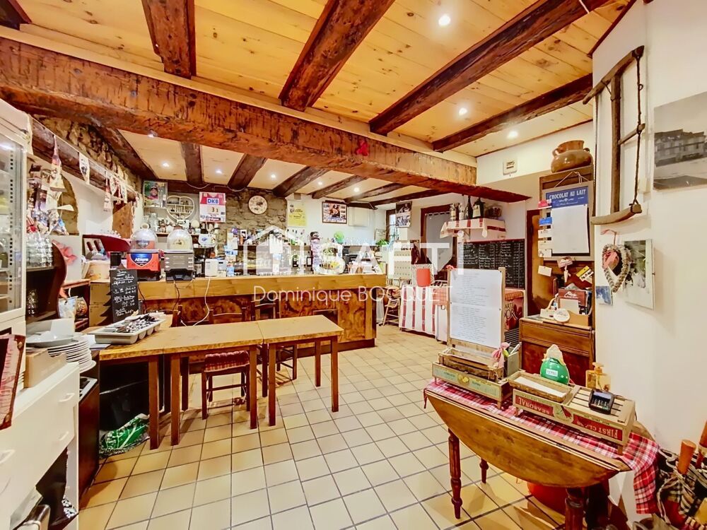 Vente Immeuble Centre de Villard de Lans, Immeuble comprenant un Fonds de commerce de restaurant 100 m2 avec terrasse 30 places et cave de 40 m Villard-de-lans
