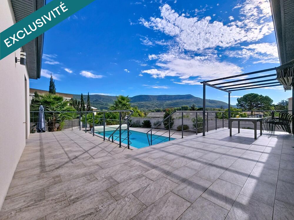 Villa contemporaine de plain-pied avec piscine, jardin et prestations haut de gamme  La Tour-sur-Orb