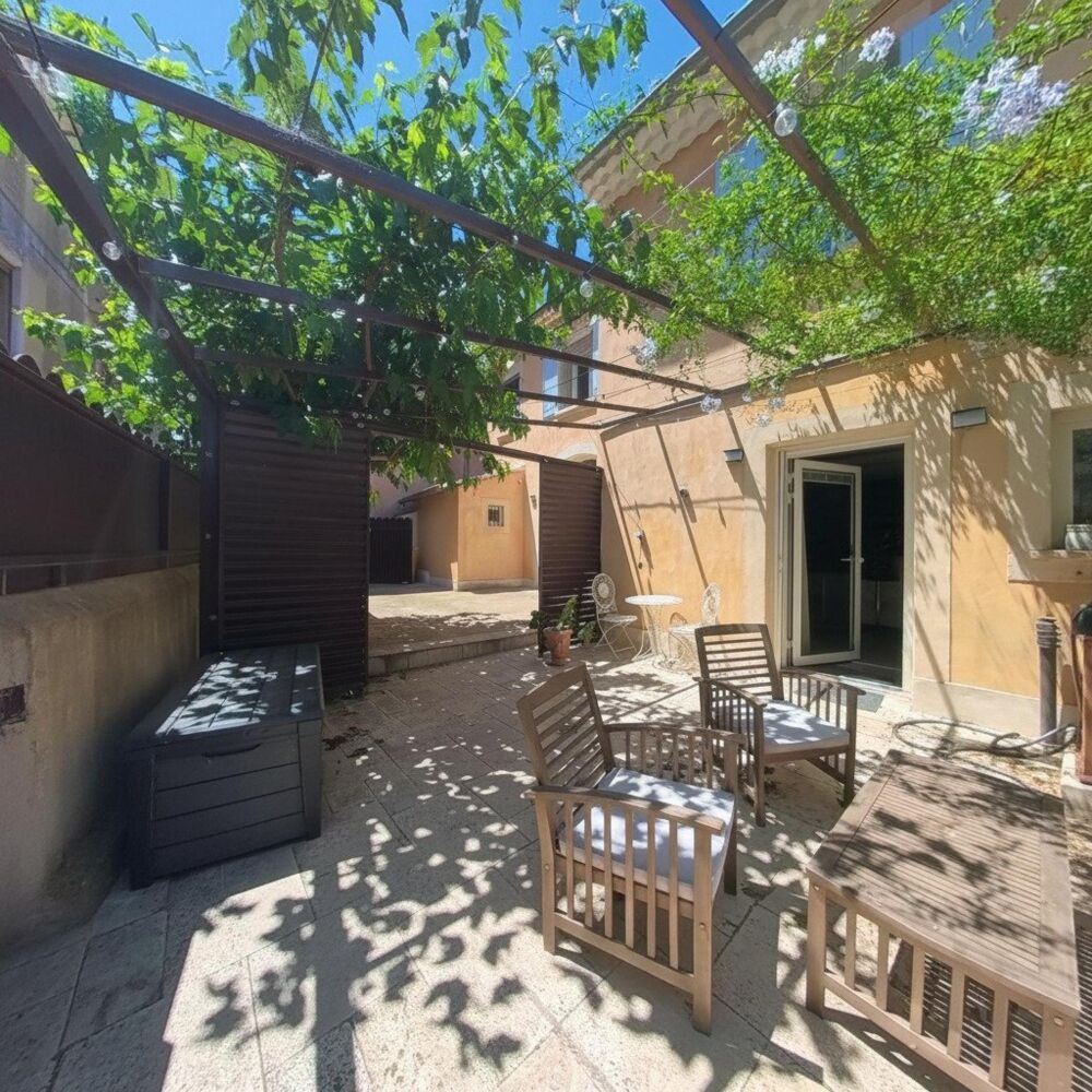 Maison 4 pièces 135 m² · à Saint-Saturnin-les-Avi... · 135 m² · 299 000 €