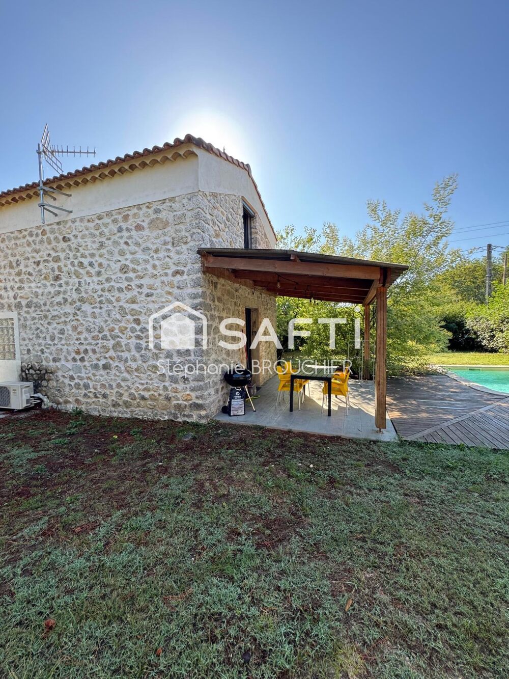 Propriété avec maison et dépendance, 2 piscines