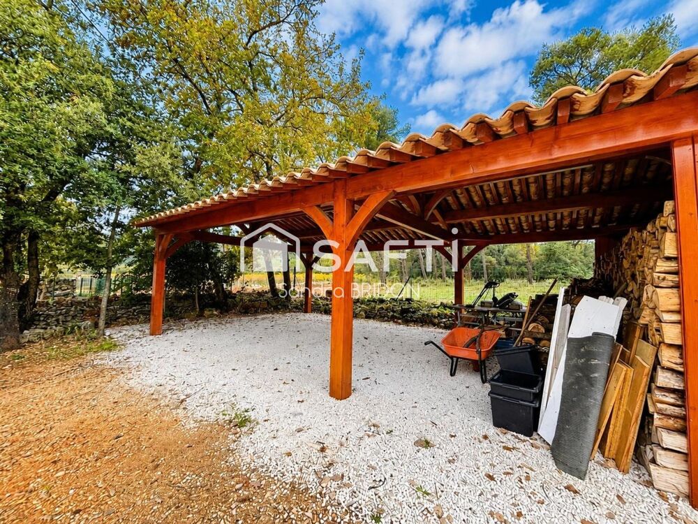 Vente Maison villa de plain pied avec joli jardin Gareoult
