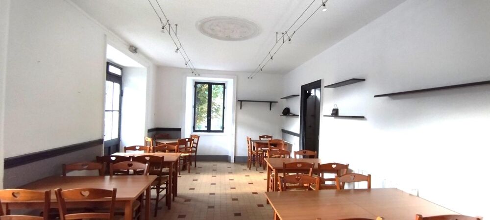 ANCIEN COMMERCE 230m², espace de vie 160 m2, terrain +700m²