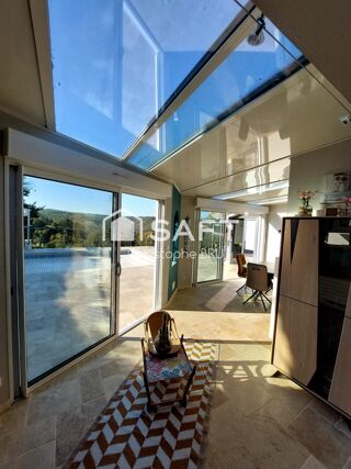  Maison � vendre 6 pi�ces 215 m�