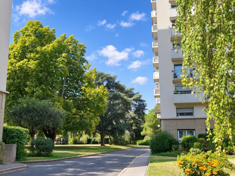 Vente Appartement AUBERVILLIERS-4PIECES 79M2 BALCON,CAVE ET PARKING Aubervilliers