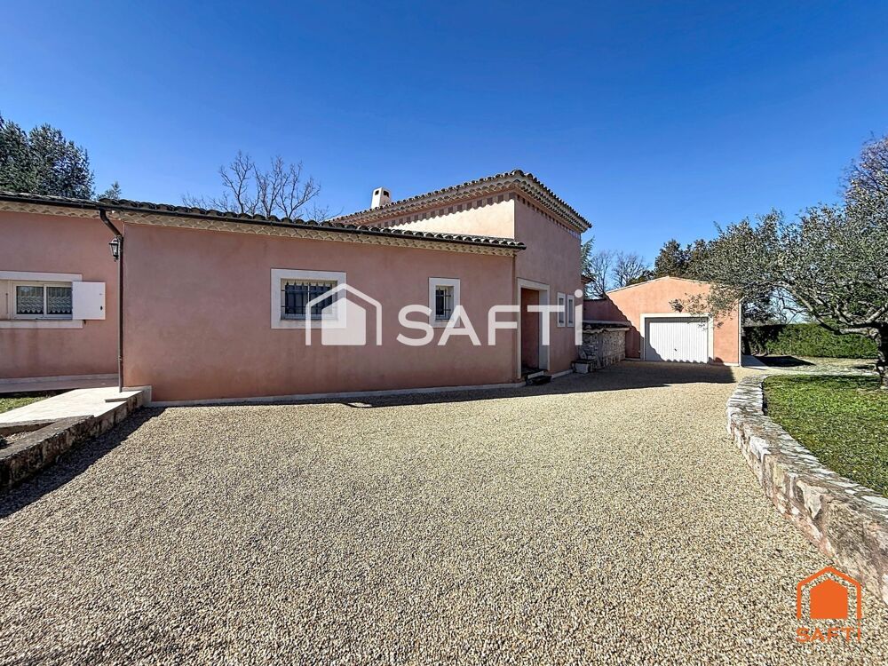 Villa de 140m² sur 1400m² de terrain avec piscine et pool-house