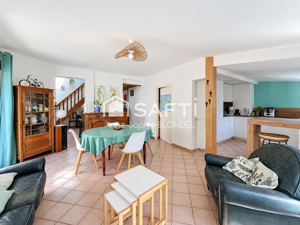 Vente Maison BEGLES Double Echoppe de 144m2 avec jardin, garage et studio indépendant Begles