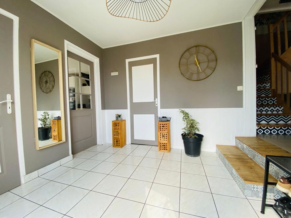 Vente Maison SAINT-MÉDARD CENTRE – CHARMANTE MAISON DE VILLE RÉNOVÉE DE 97 M² – 3 CHAMBRES  – COUR – CHEMINÉE Saint-medard-en-jalles