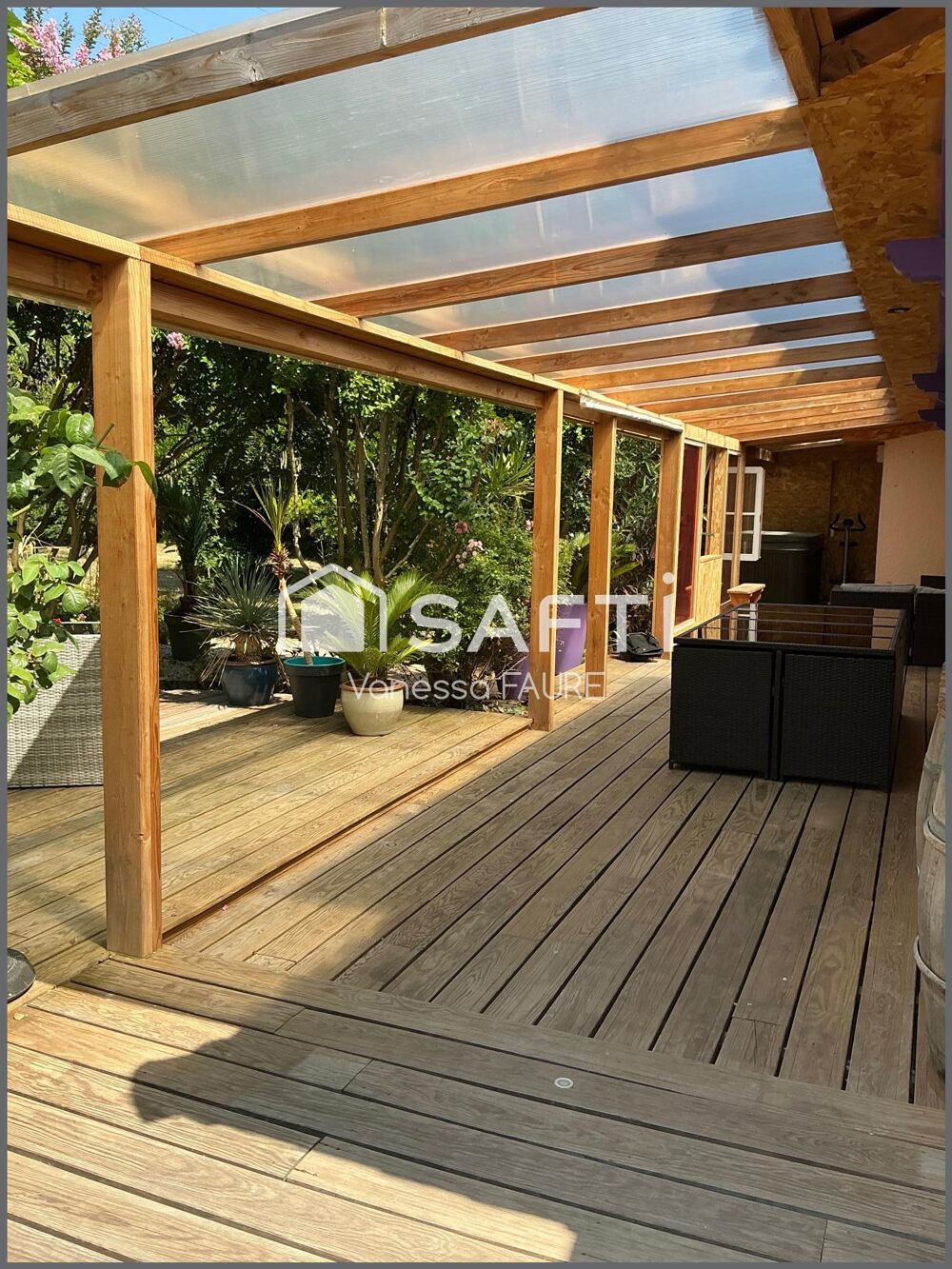 Charmante maison de 140 m2 avec dépendance de 65m2 sur parcelle de 1700 m2