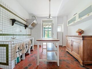  Maison � vendre 9 pi�ces 317 m�