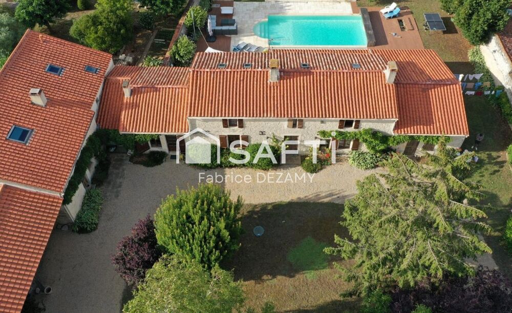 Vente Maison Bien de prestige en centre bourg. Sainte-gemme-la-plaine