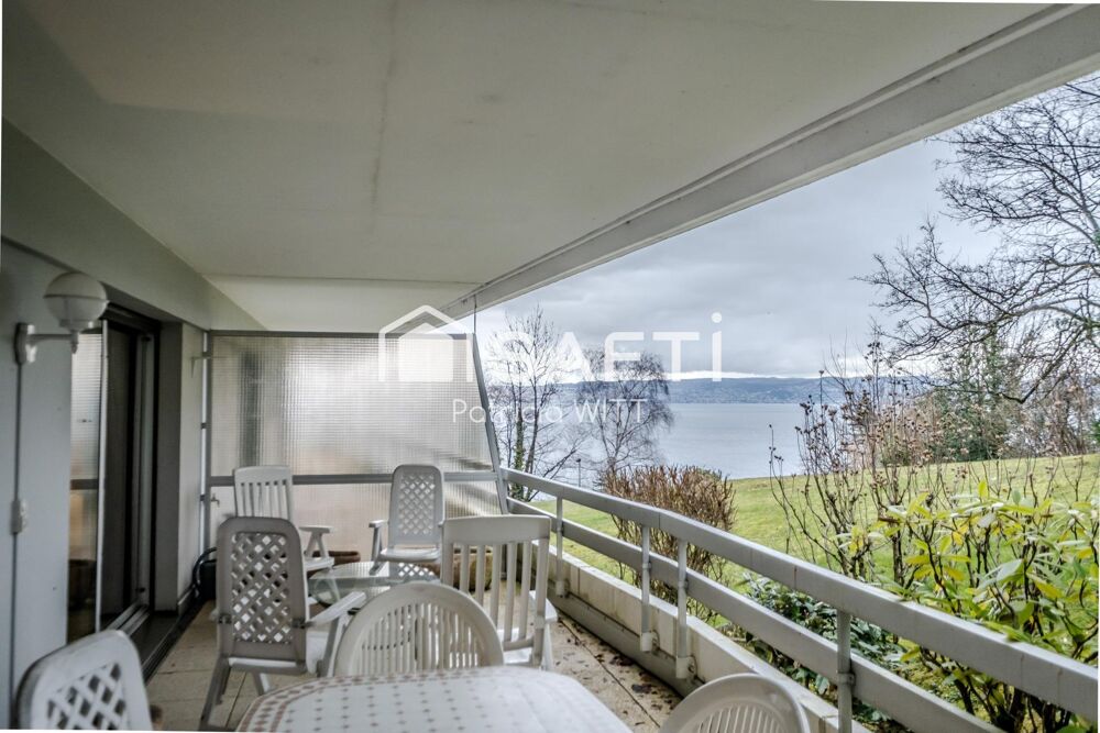Appartement avec terrasse et vue sur le lac Léman  Adresse prisée à Évian-les-Bains