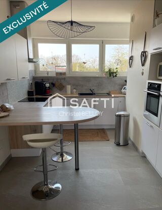  Immeuble � vendre 143 m�