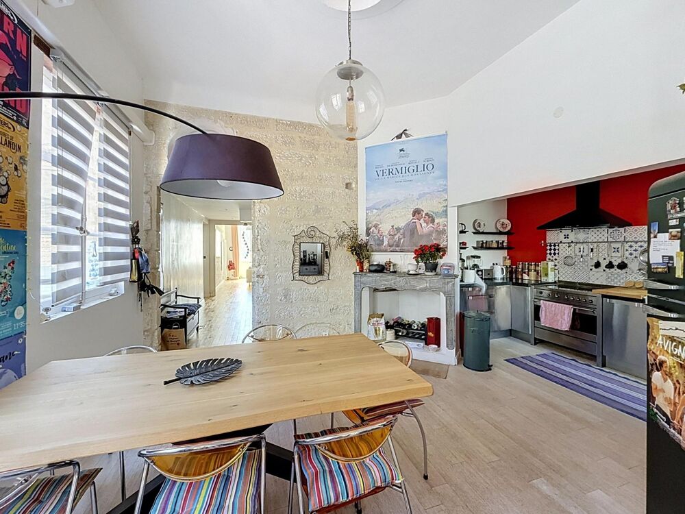 Magnifique appartement, trois chambres, centre.