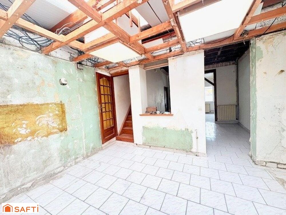 Vente Maison À vendre – Maison semi individuelle à Trith-Saint-Léger avec Garage fermé Parcelle de 698 m² Trith-saint-leger