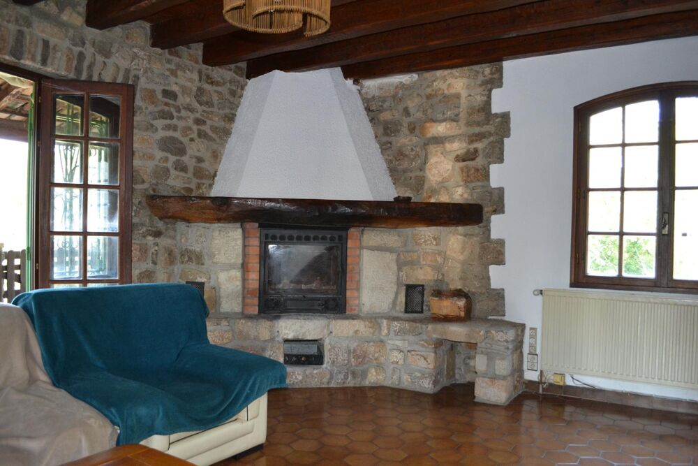 Vente Maison Maison 98 m2 sur terrain 4350 m2, piscine, garage, atelier Laurac-en-vivarais