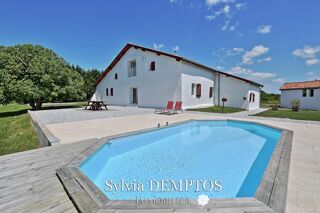  Maison  vendre 10 pices 350 m