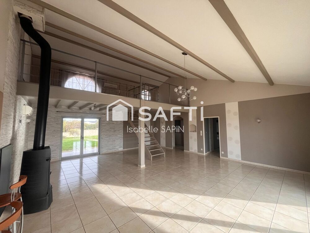 Vente Maison Joli pavillon climatisé avec 3 chambres et piscine couverte Champigny en rochereau