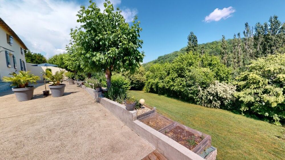 cette maison confidentiel à beaucoup de charme