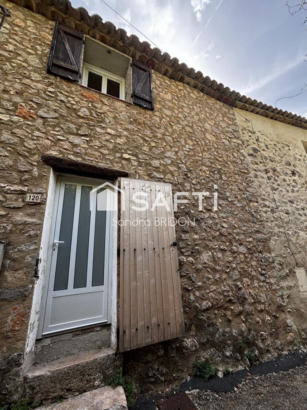 Jolie maison de village belle rénovation calme absolu magnifique vue