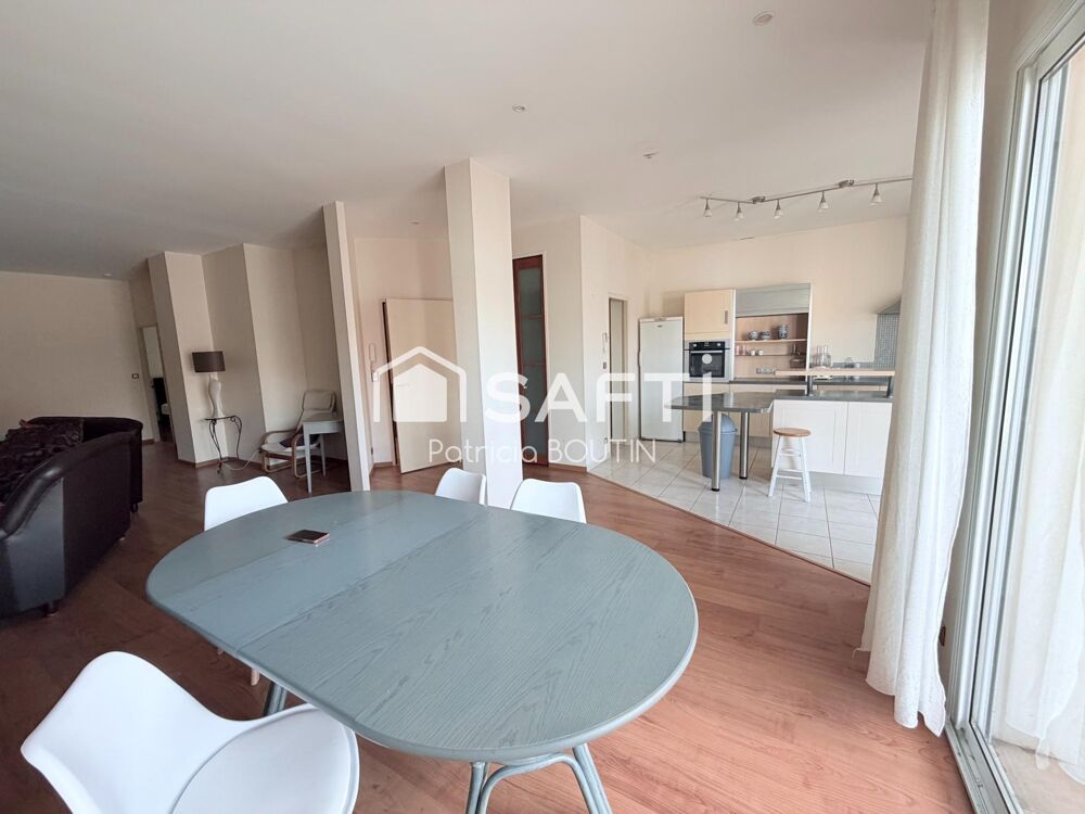 APPARTEMENT SPACIEUX AVEC 4 CHAMBRES ET TERRASSE + PLACES DE PARKING AU CENTRE VILLE DE NIORT !