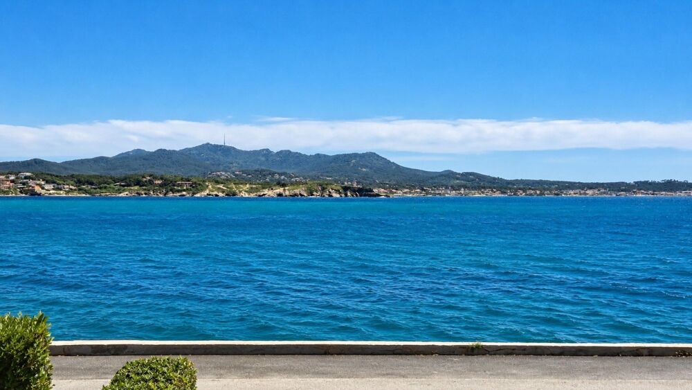 Incroyable appartement T2 d'environ 49 m², pleine vue mer + cave
