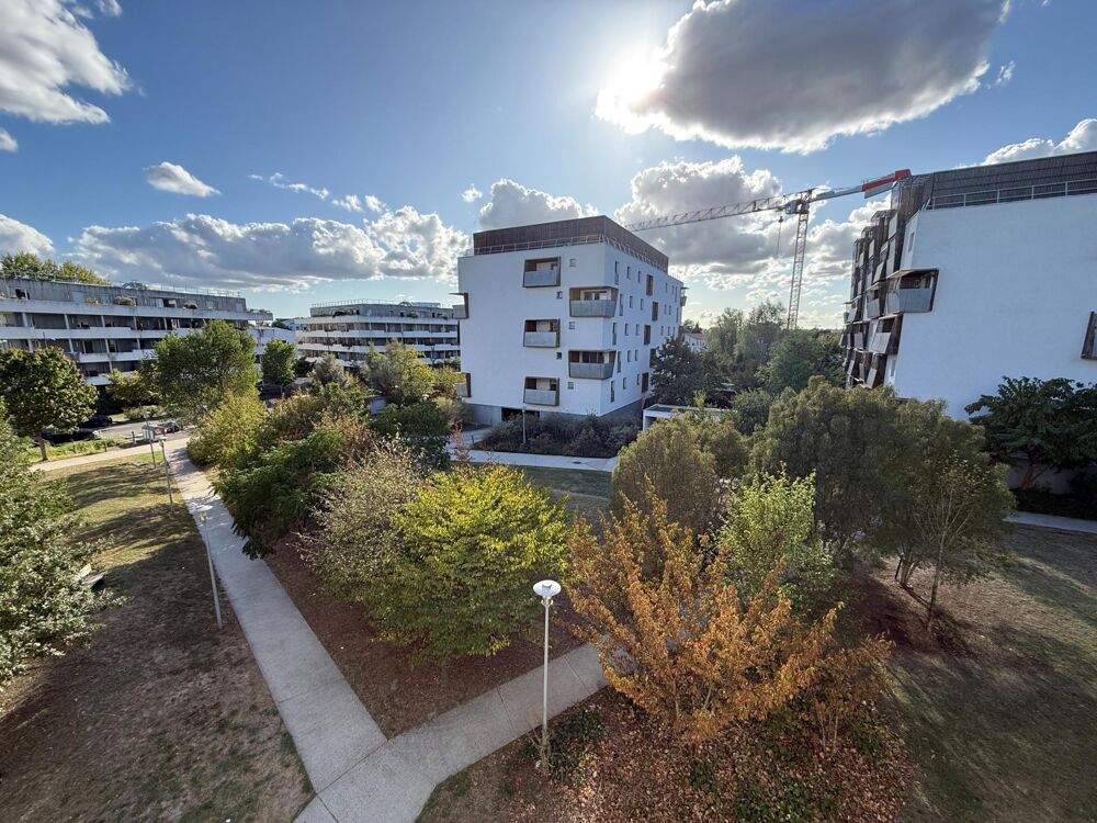 Vente Appartement T3 spacieux , vue degagée , avec terrasse et parking Begles