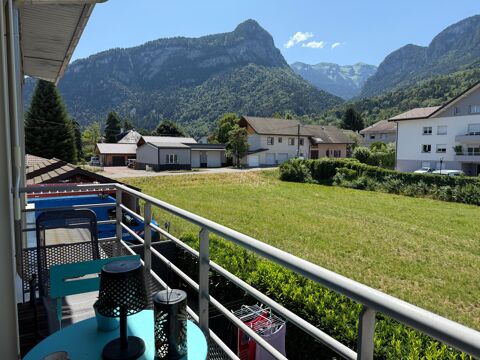  Face aux montagnes, au calme et baign� de lumi�re : votre futur chez-vous vous attend. Appartement - 3 pi�ce(s) - 60 m�