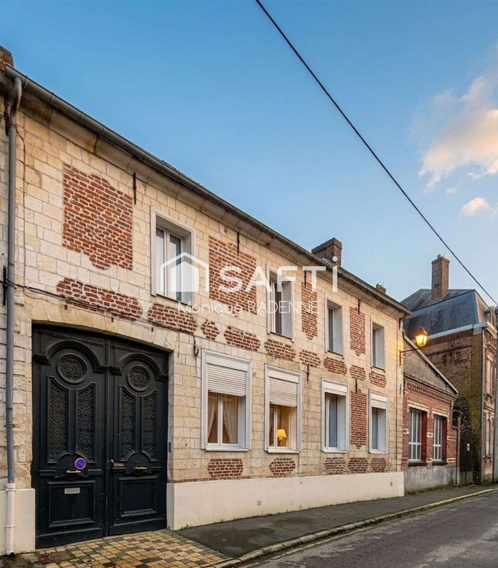 MAISON EN PIERRES ET BRIQUES
