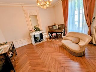  Maison à vendre 15 + pièces 396 m²