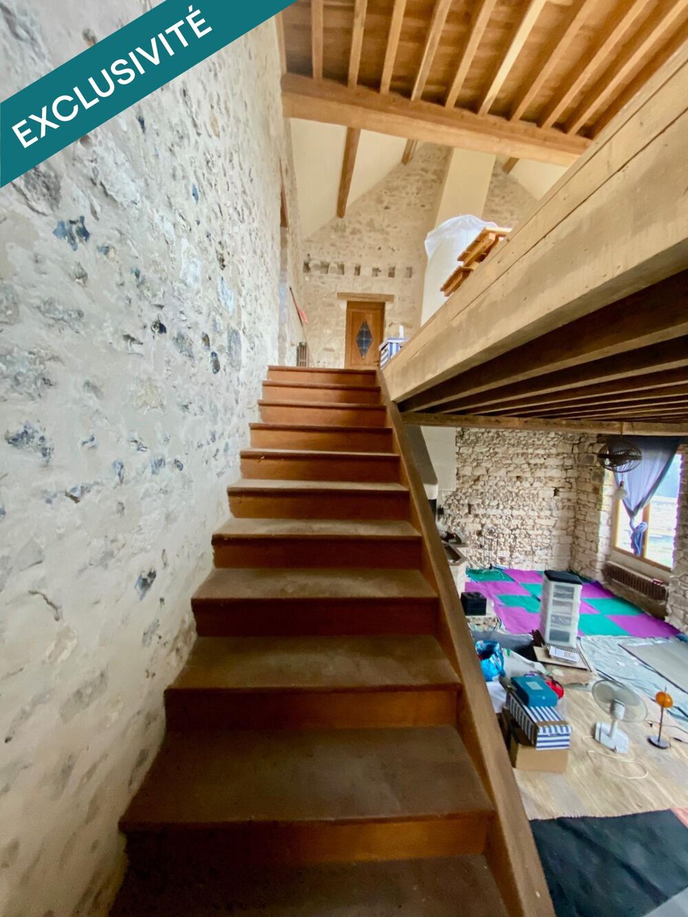 Grande maison de village en pierre