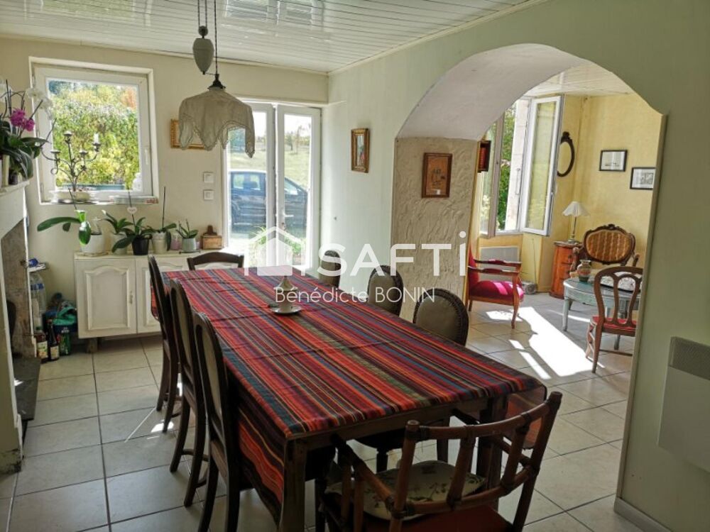 Maison charentaise 110 m² à la campagne