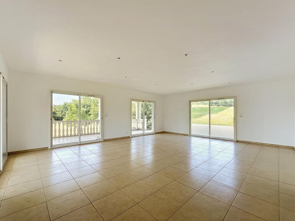 Maison de 5 pièces de 133 m² sur 2500 m² terrain