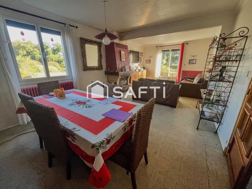 Vente Maison Maison de campagne avec piscine et 5 chambres proche Bourbriac Kerien