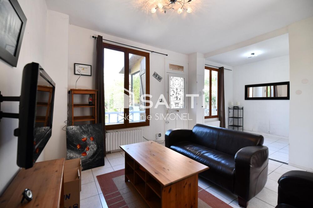Jolie petite maison dans un quartier calme et pavillonnaire proche du futur métro!