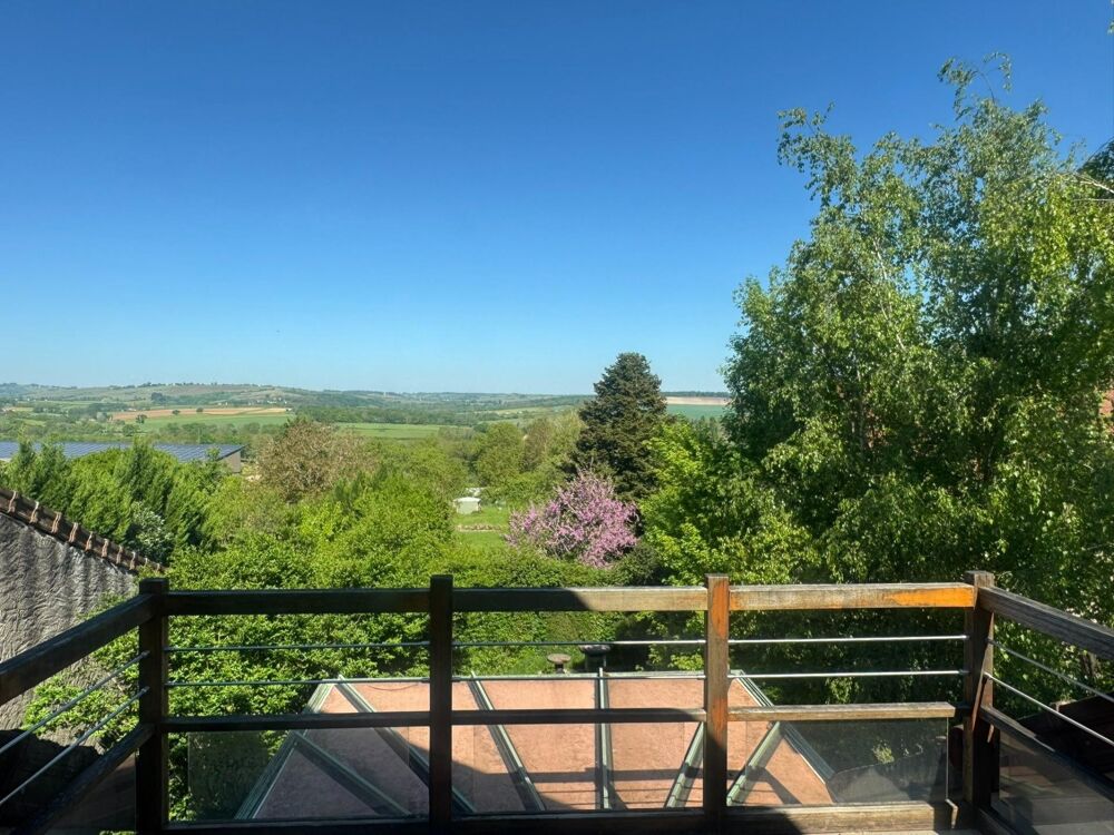 Maison en pierres avec jolie vue