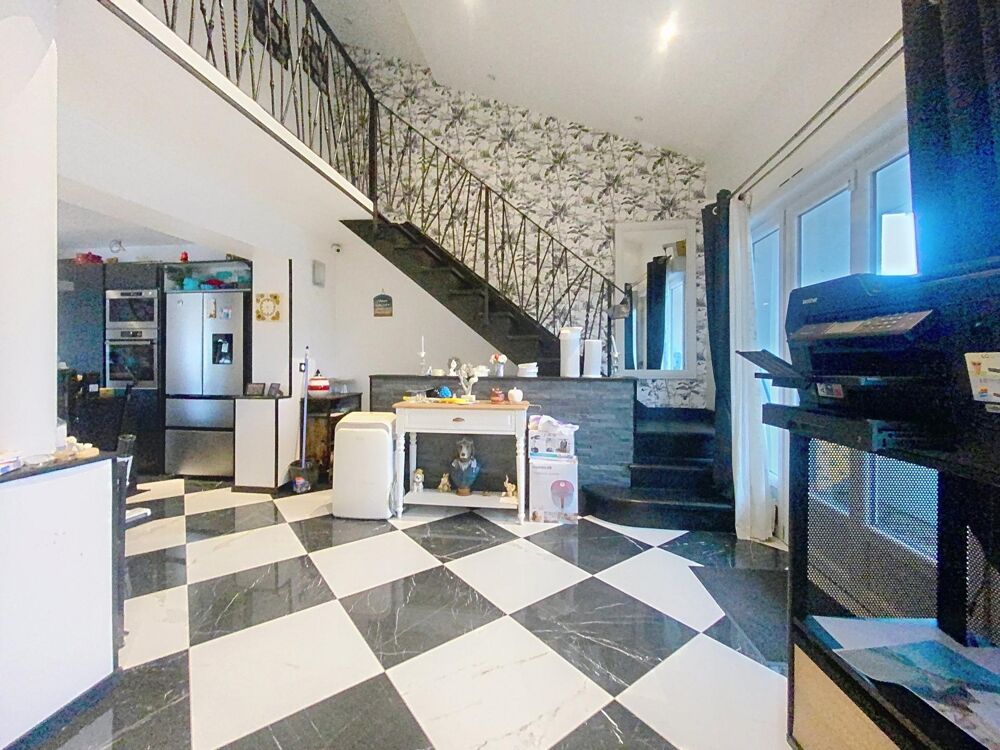 Vente Maison Maison F6 avec piscine et jardin Chennevieres-sur-marne