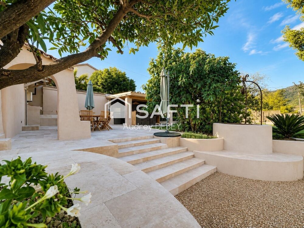 Vente Maison LE CALME ABSOLU, UNE RÉNOVATION SOIGNÉE ET UN EXTÉRIEUR PENSÉ POUR PROFITER PLEINEMENT DES BEAUX JOURS… Toulon