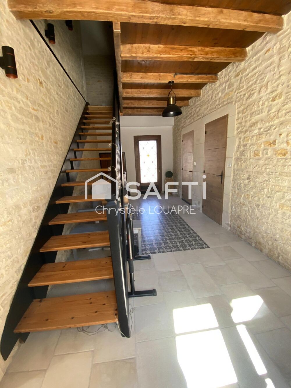 Vente Maison Maison charentaise 3 chambres avec une possible en RDC avec piscine et grand jardin Matha