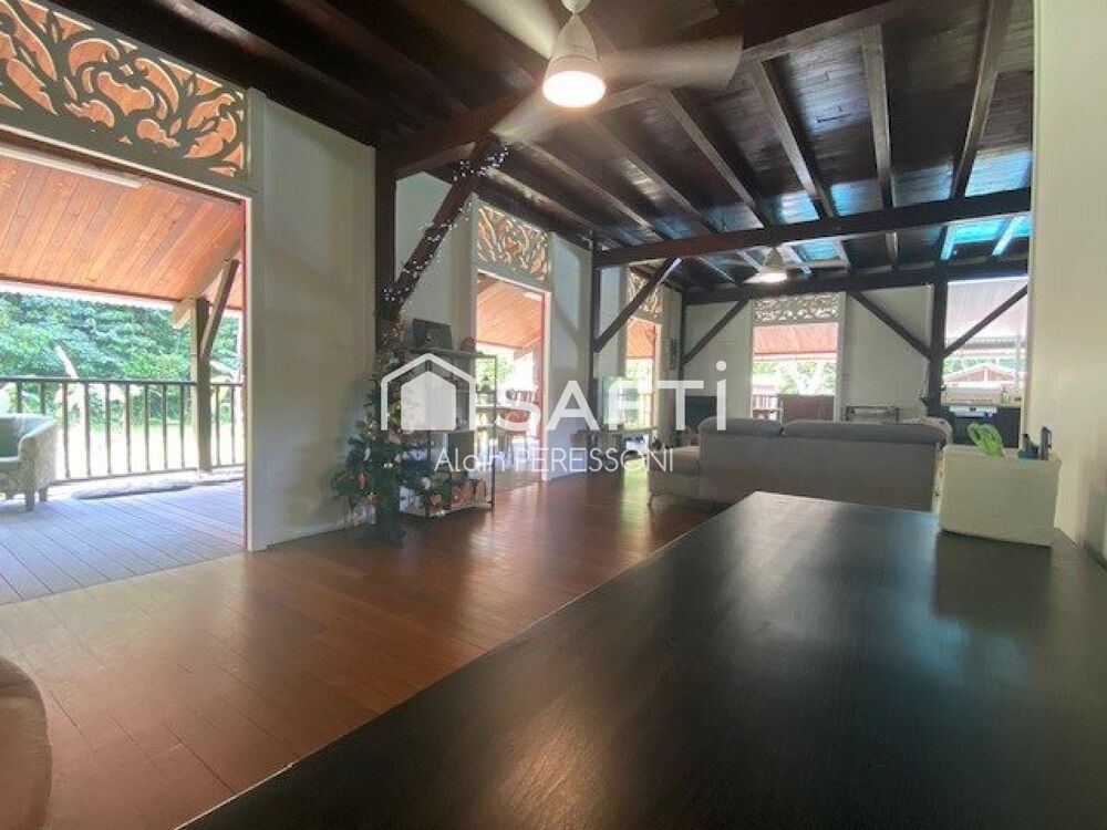 Vente Maison Propriété de style Créole T6 sur parcelle de 1Ha Piscine Montsinery-tonnegrande