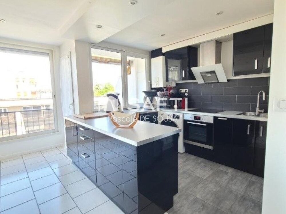 Vente Appartement 4 pièces en DERNIER ETAGE, très bon état, lumineux Rueil-malmaison