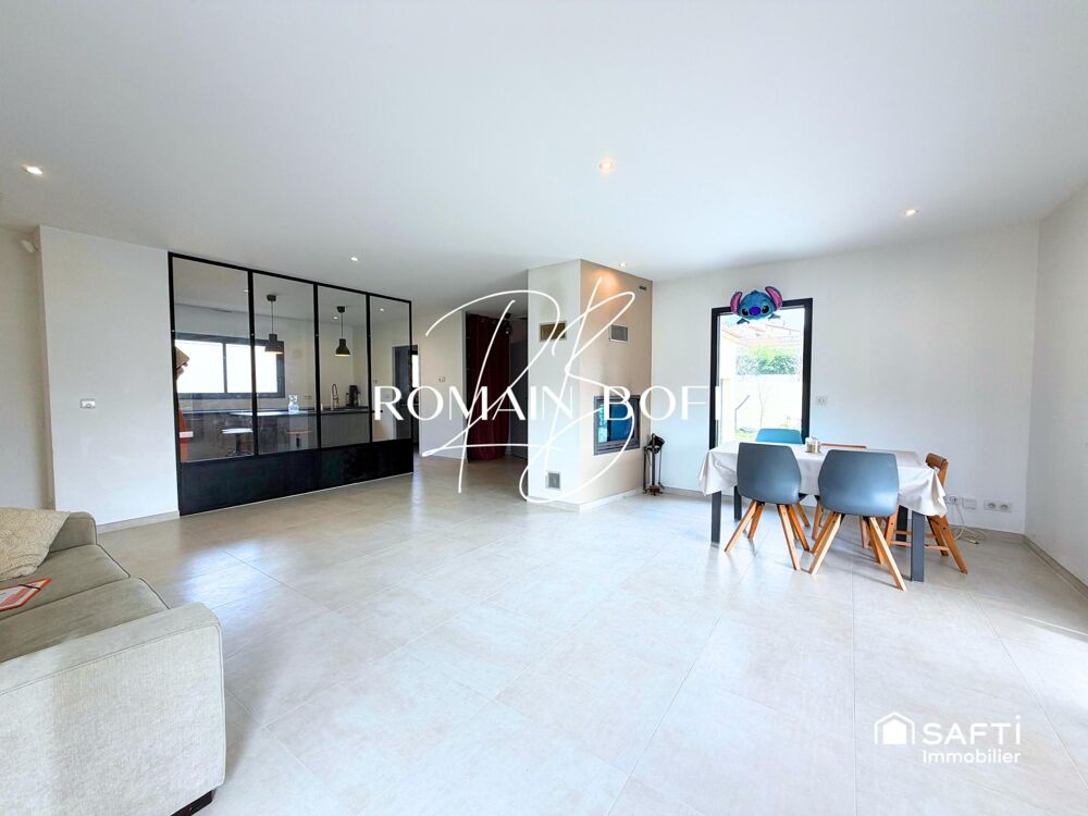 Vente Maison Maison 5 pièces de 153m2 sur 837m2 de terrain avec piscine Collorgues