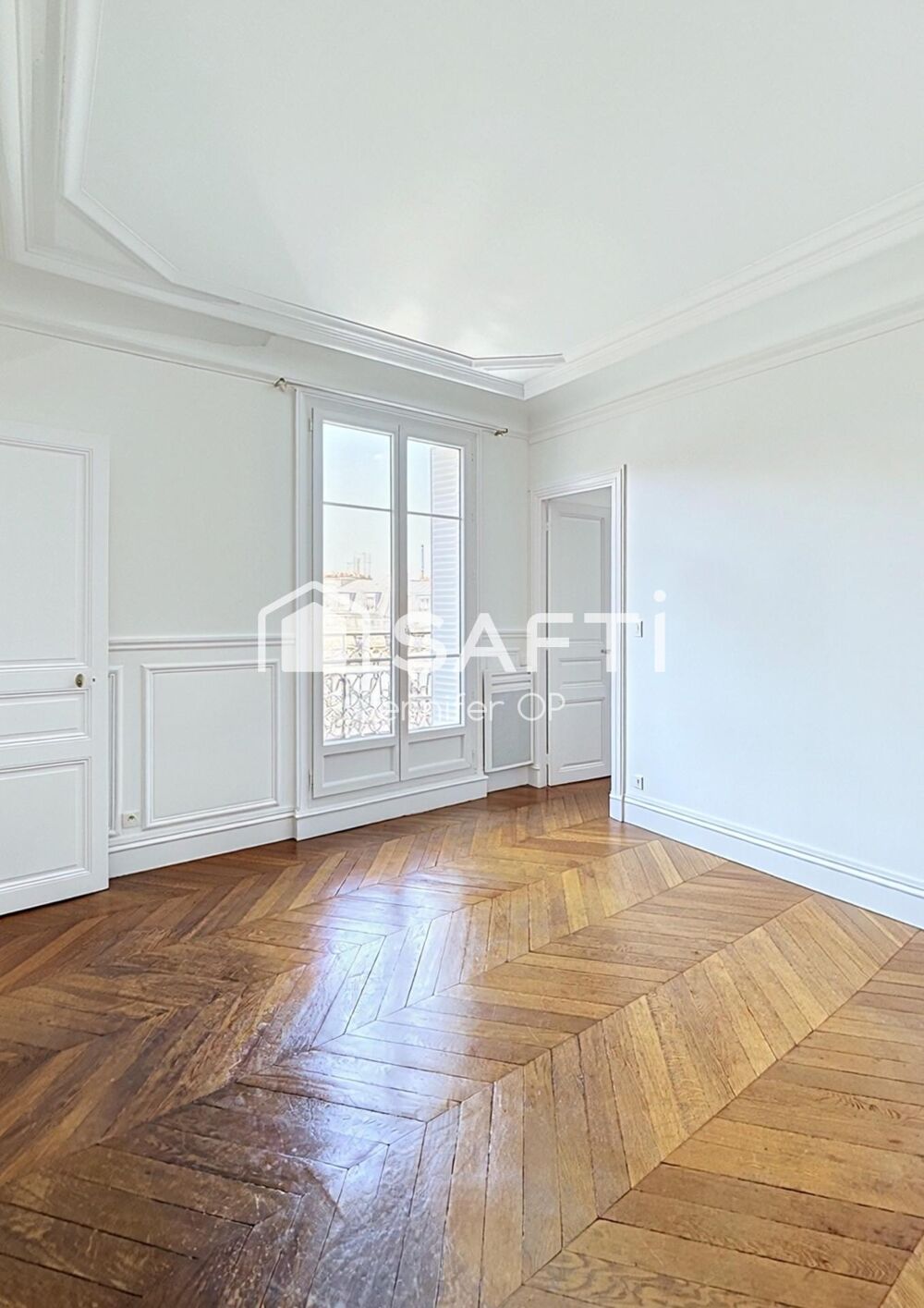 Vente Appartement LUMINEUX 5e étage, balcon, cave et ascenseur Paris 10