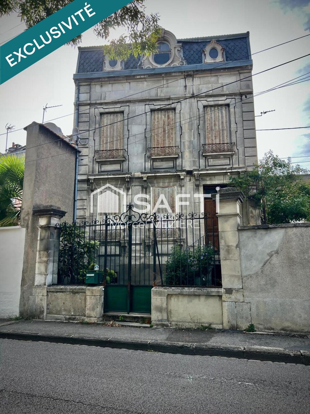 Très belle maison bourgeoise à rénover dans l'amande....
