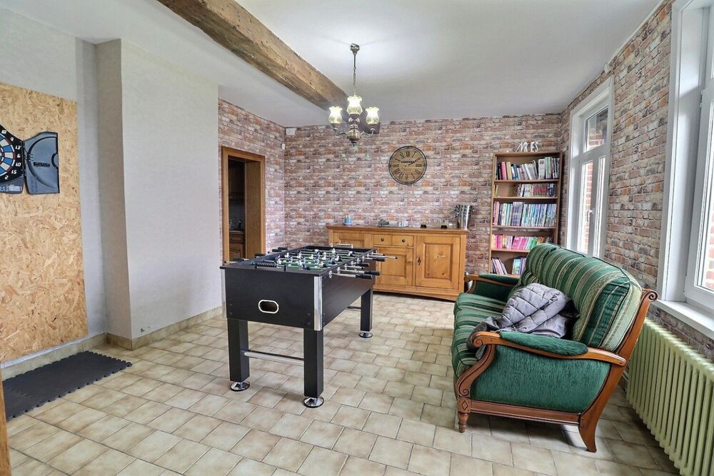 Ensemble de batis avec 431 m2 habitables, 15 chambres, 6 salles d'eau, dépendances 30m2 et 43 m2, 1455 m2 de parcelle!