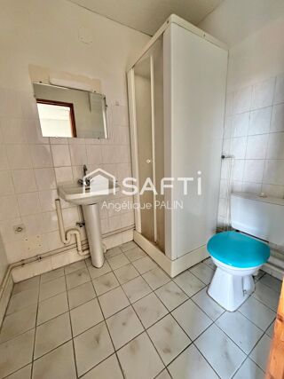  Immeuble � vendre 77 m�