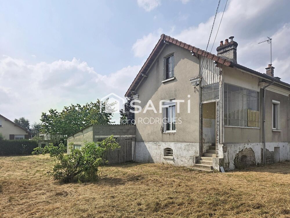 maison semi mitoyenne 3pièces avec jardin et garage à rénover, proche de toutes commodités, axe Soissons /Chauny