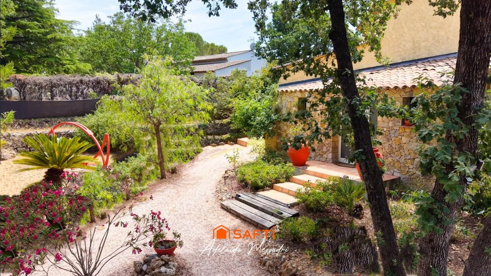 Propriété de caractère avec piscine, dépendance et jardin méditerranéen