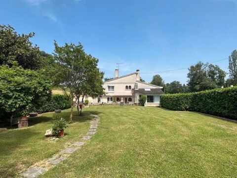   MAISON DE CAMPAGNE AVEC TERRAIN Maison - 10 pi�ce(s) - 200 m�