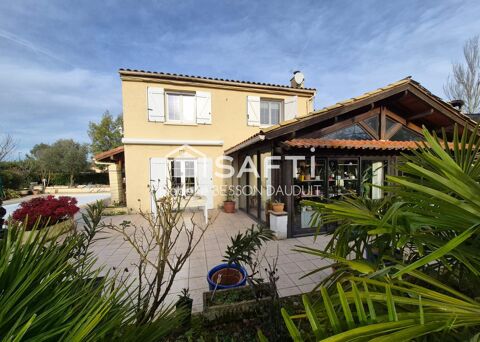   PAVILLON 200M� UTILES AVEC PISCINE ET VERANDA SUR 1021M� DE TERRAIN Maison - 4 pi�ce(s) - 131 m�